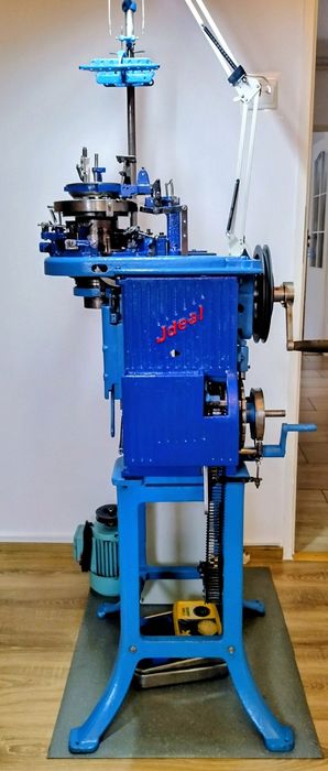 Antichitate mașina de tricotat de 100 de ani