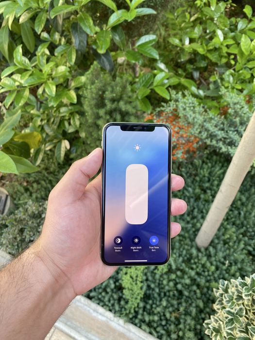 Iphone xs ayfon xs 64gb oq sotiladi tel ideal aybi yo face ishlidi