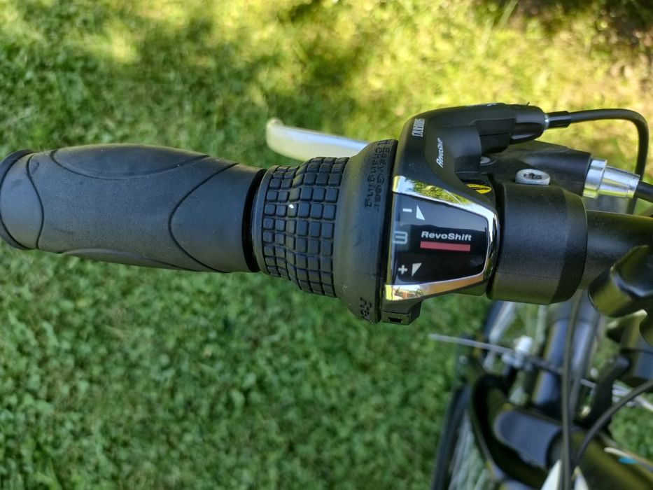 Bicicleta urbană B'Twin B'Original: complet personalizabilă.
3x7 schim