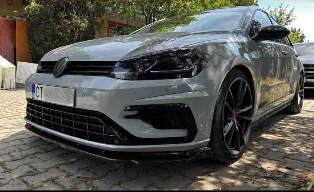 Spoiler fusta  Lip bara fata VW Golf 7.5    negru lucios  bara R line