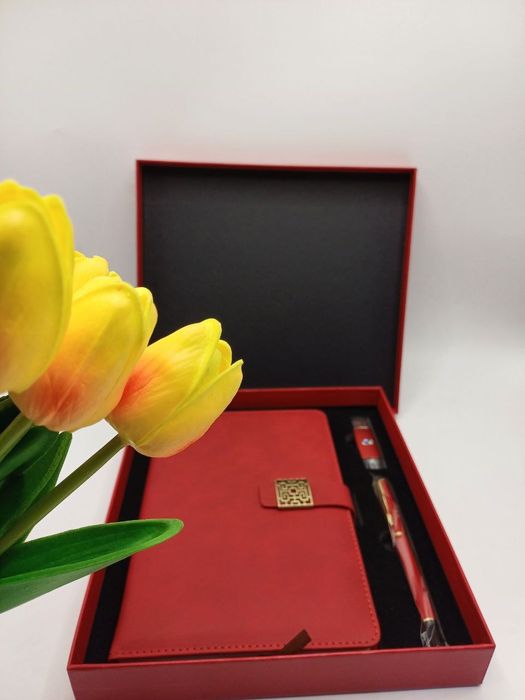 Подарочный набор, ежедневник, ручка, флешка