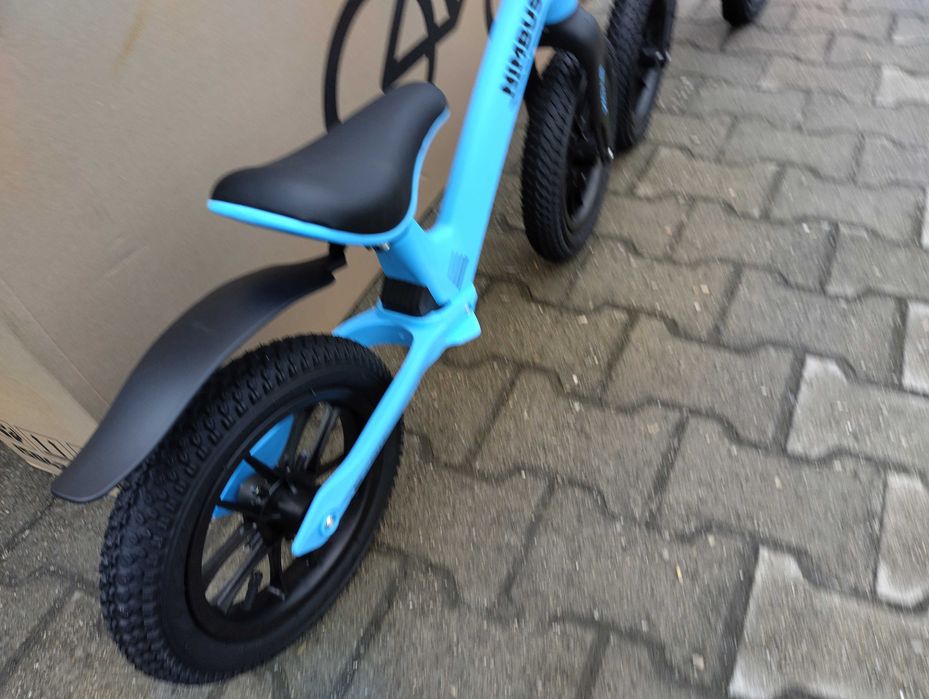 BYOX Балансиращ велосипед с помпещи гуми NIMBUS