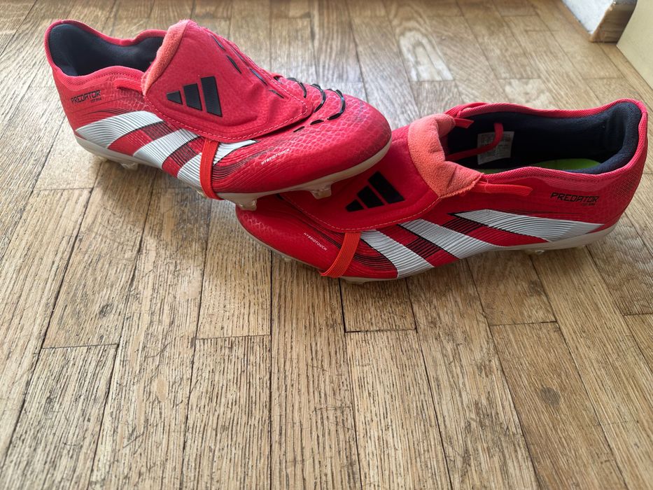 Ghete fotbal adidas predator pro