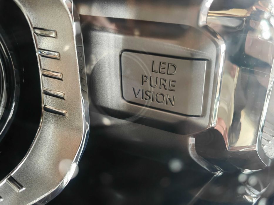 Фар Renault Alaskan FULL LED Десен Оригинален