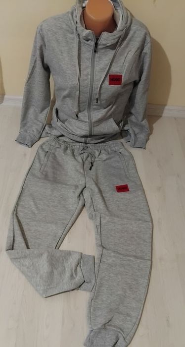 Trening Hugo Boss unisex  din 3 piese.