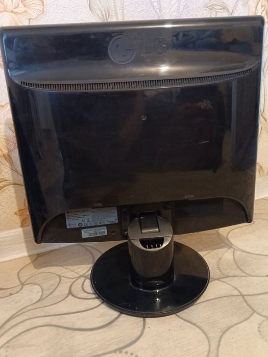 Продам монитор LG FLATRON