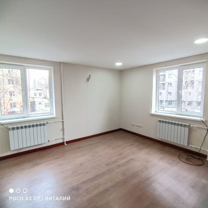 Сдам-Нежилой(Помещения.Офисы.Кабинеты)Шота Руставели.Братские.140кв/м2