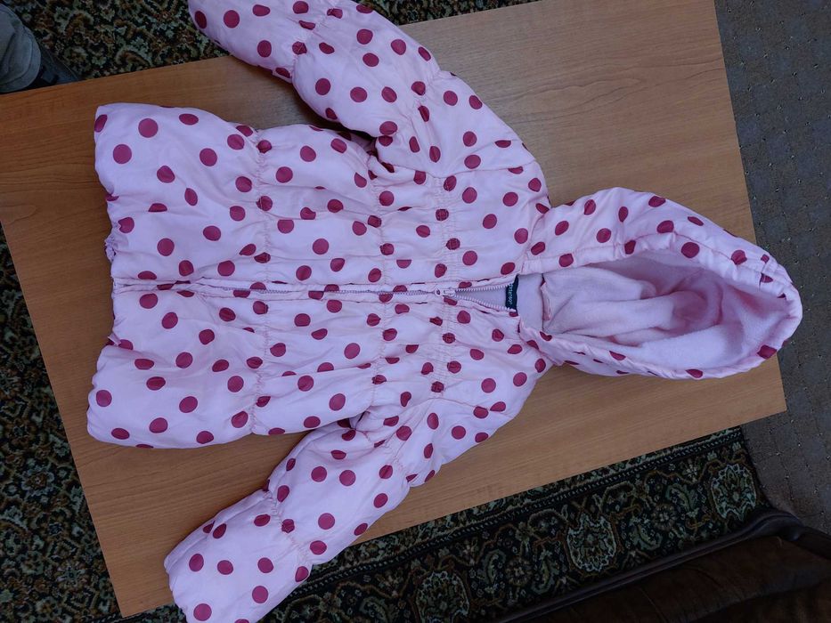 vând paltoane fetite , geci si costume complete de iarnă copii