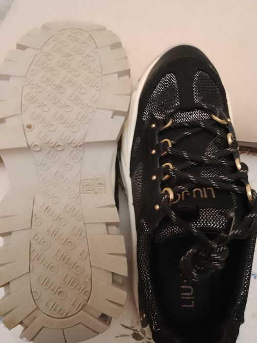 Liu Jo Wave черни сникърси на платформа