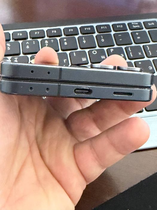 Samsung flip 7 jetblack 12-256