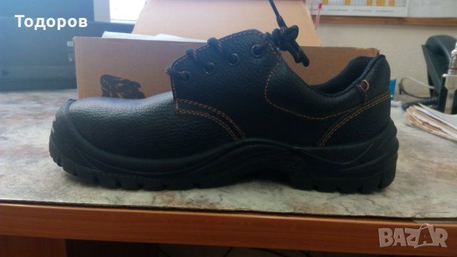 Работни обувки нови