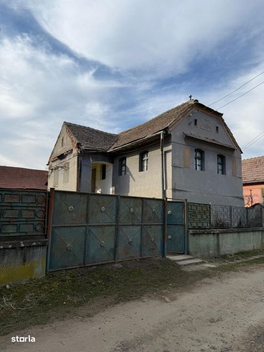 Casa cu potential si teren generos – Vesud, la doar 30 minute de Sib
