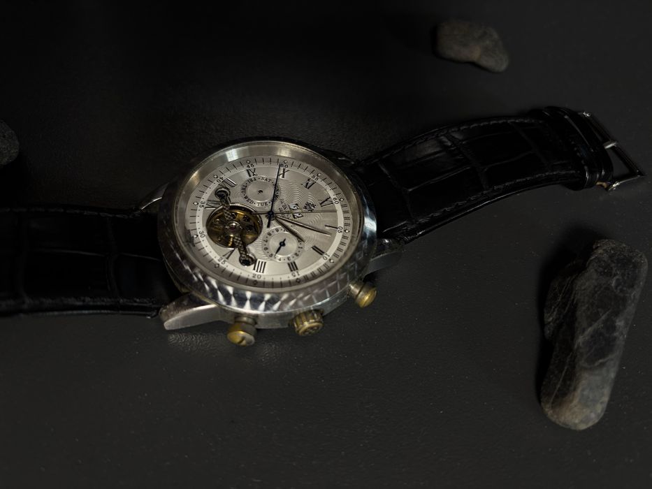 Часовник “Patek Philippe”
