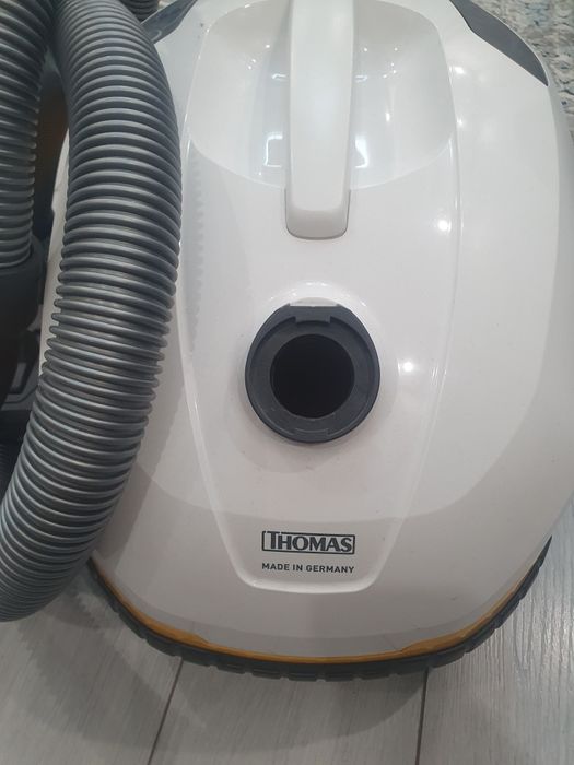 Продаётся пылесос Томас