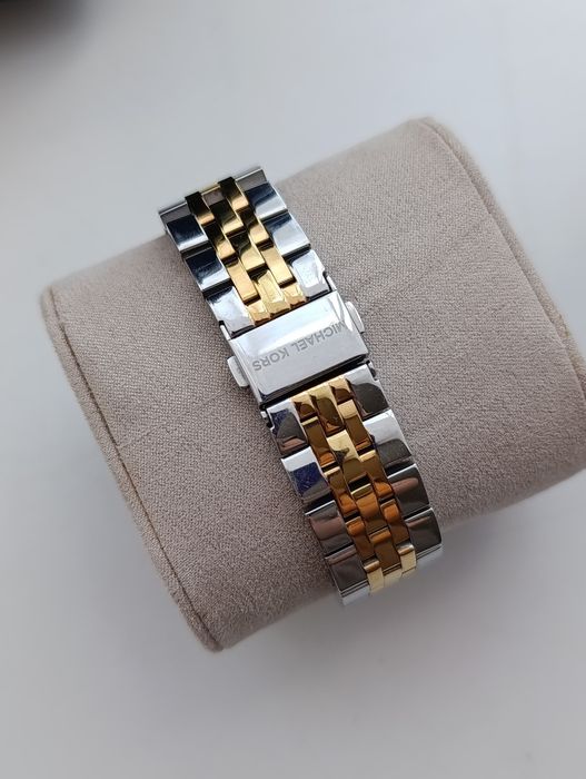 Часы Michael kors