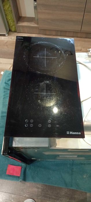 Продавам фурна за вграждане и плот за вграждане Hansa.