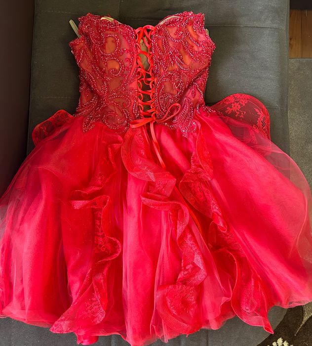 Официална дизайнерска рокля!