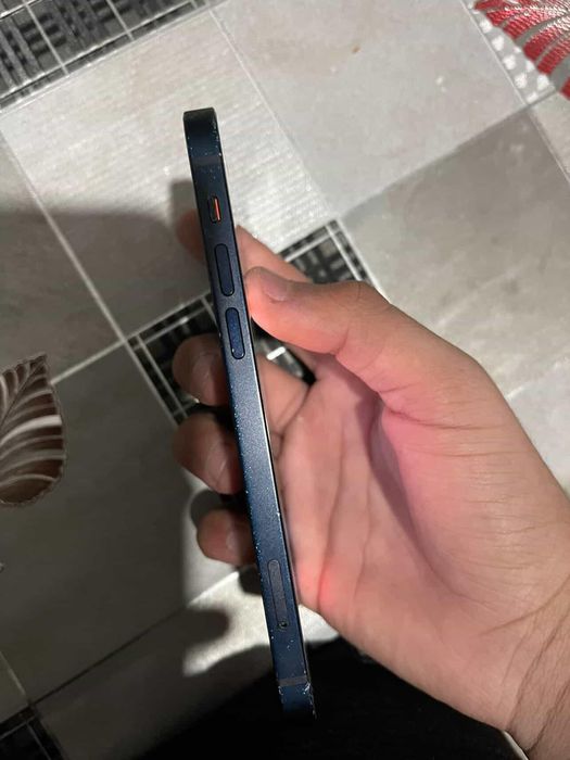 vand iphone 12 perfect functional baterie 100