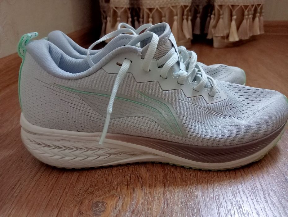 L nining найк кроссовки