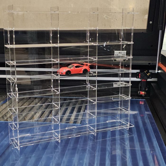 Витрина за 24 колички 1:43 Hot Wheels, Matchbox и др.