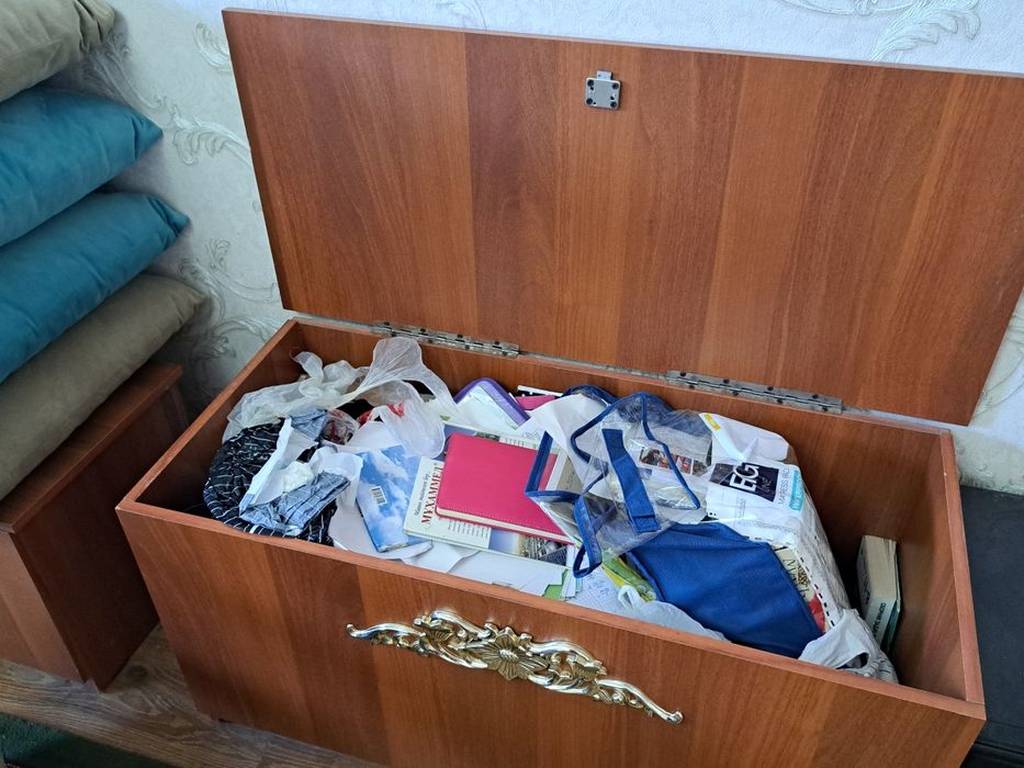 Сандық 2 шт (үлкен, кіші) сатамын