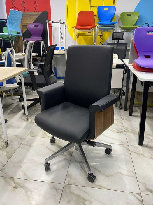 Продам кресла для руководителя