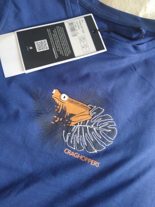 2 tricouri superbe noi, copii 7-8 ani