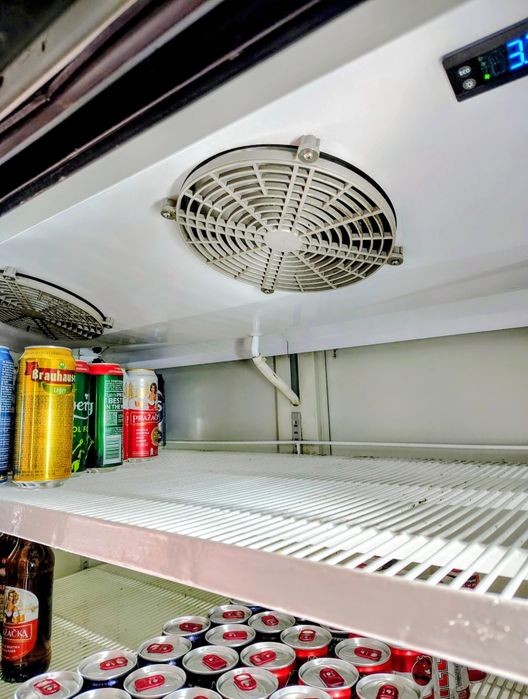 Двойна вертикална ХЛАДИЛНА витрина