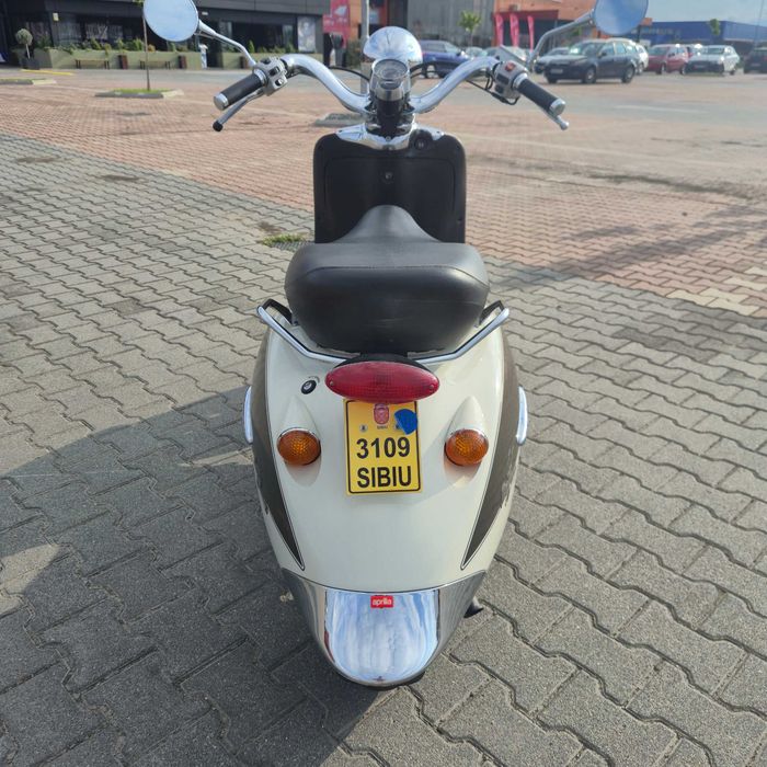 Scuter Aprilia Mojito 49cc – 2006 – 10.663 km