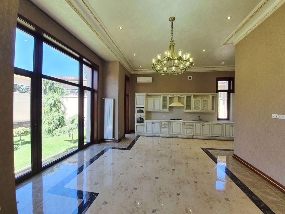 Сдается дорогой дом находится Гостиница Россия