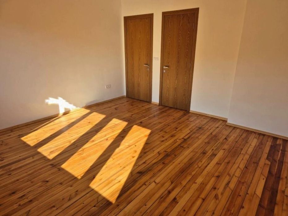 Продава се Тристаен апартамент в София, Център - 100 кв.м за 2805 €/кв.м - Снимка #4