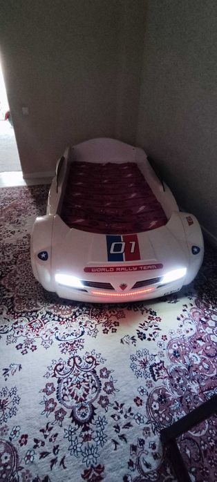 Кровать машинка б/у