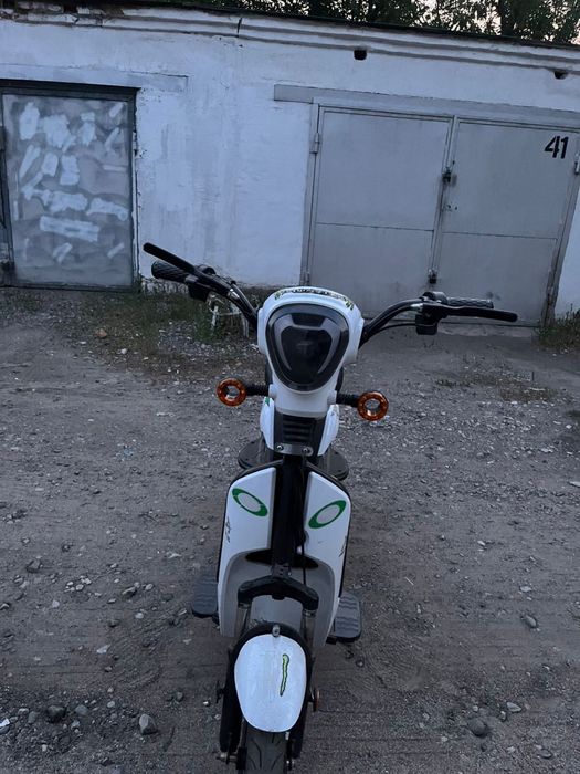 Продам электроскутер Аманат X5