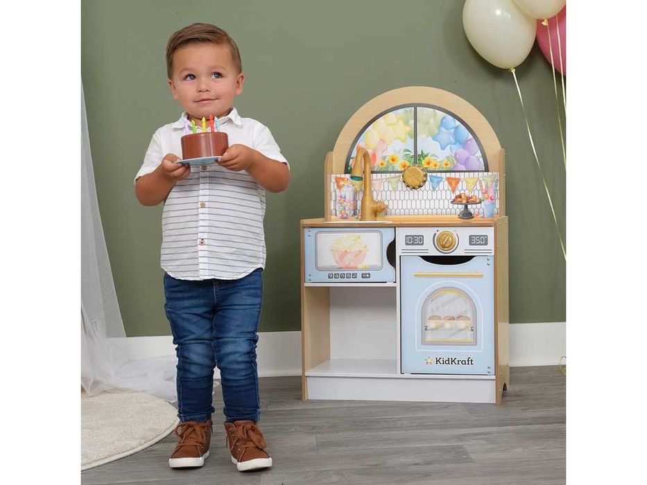 НОВИ! Дървена детска кухня с аксесоари KidKraft