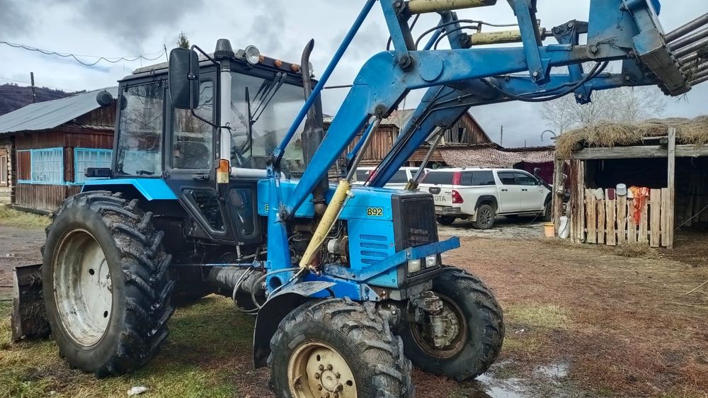 Тракр беларус 892