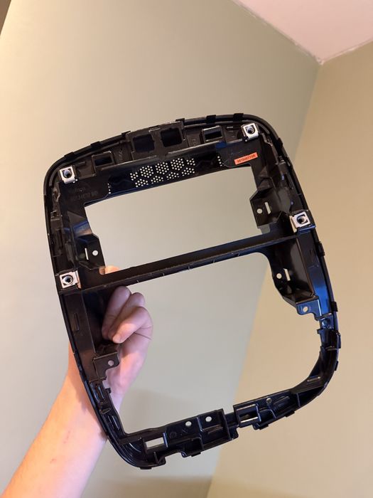 Navigație originală Renault Clio 4 – 281153868R + ramă/plastice