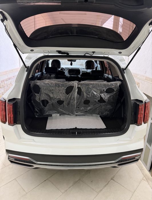 KIA Sorento 7 kishilik 2.5L atmosferniy 2023 yil