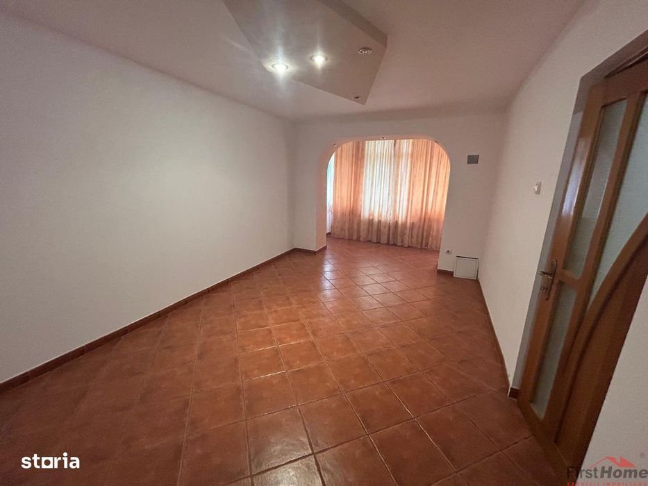 Apartament cu 2 camere de vanzare, zona centrala (Capela)