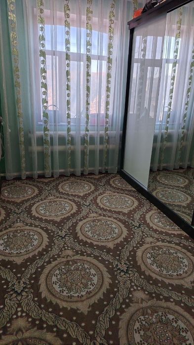 Продается квартира 3- комнатный с центра города.