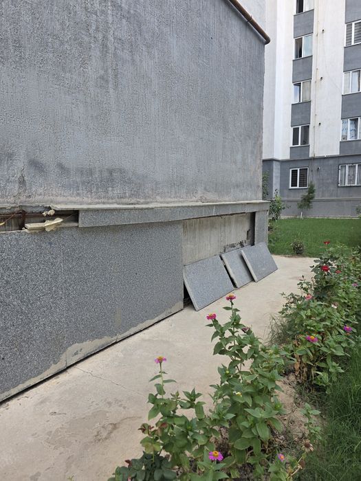 Granit koʻksaroy sotiladi