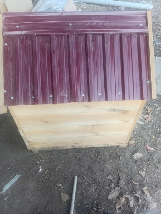 Продам будку для собак.