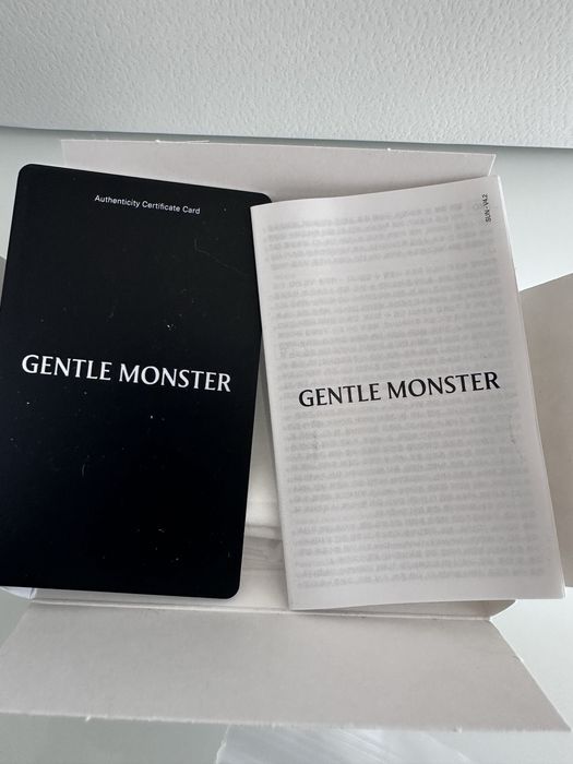 Очки солнцезащитные