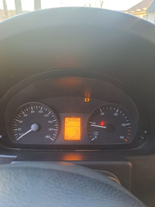 Vând Mercedes sprinter