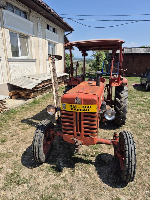 Vand tractor cu cositoare laterala