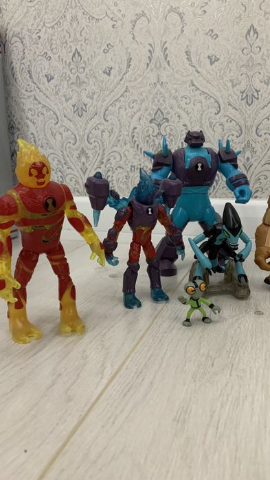 Фигурки «Бен 10»