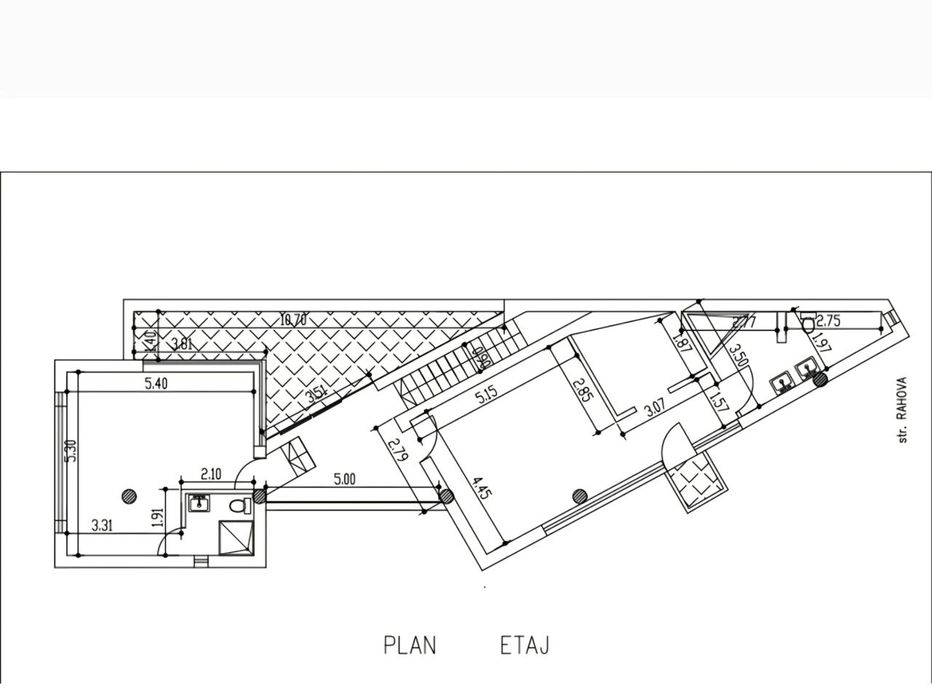 Vilă cu arhitectură futuristă și design avangardist la Cheie