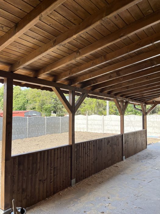 Изграждаме дървени навеси, парапети, подиуми с декинг и др.