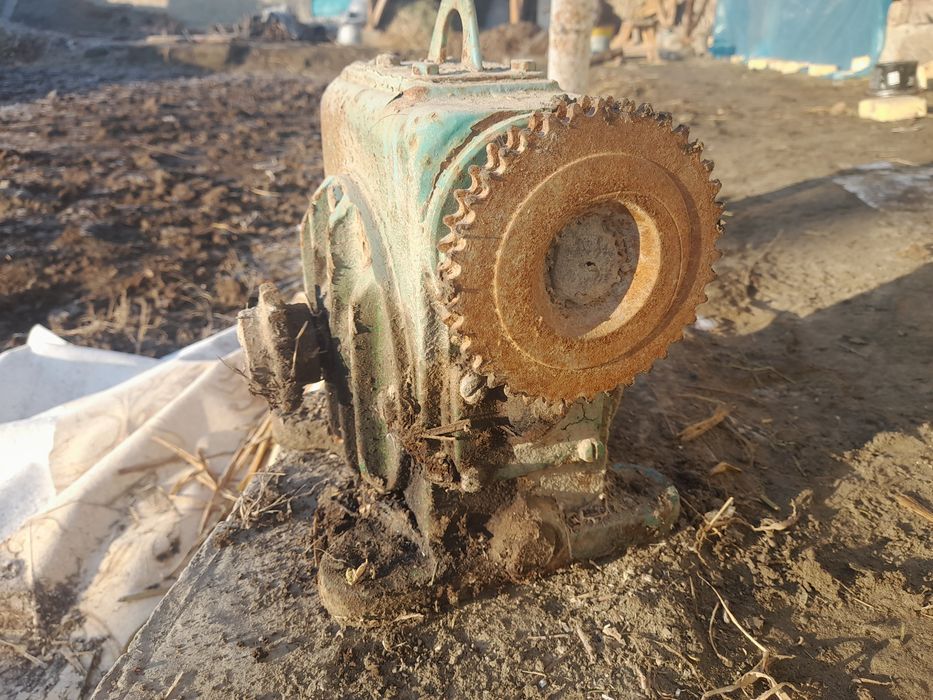 Mator va reduktor sotiladi