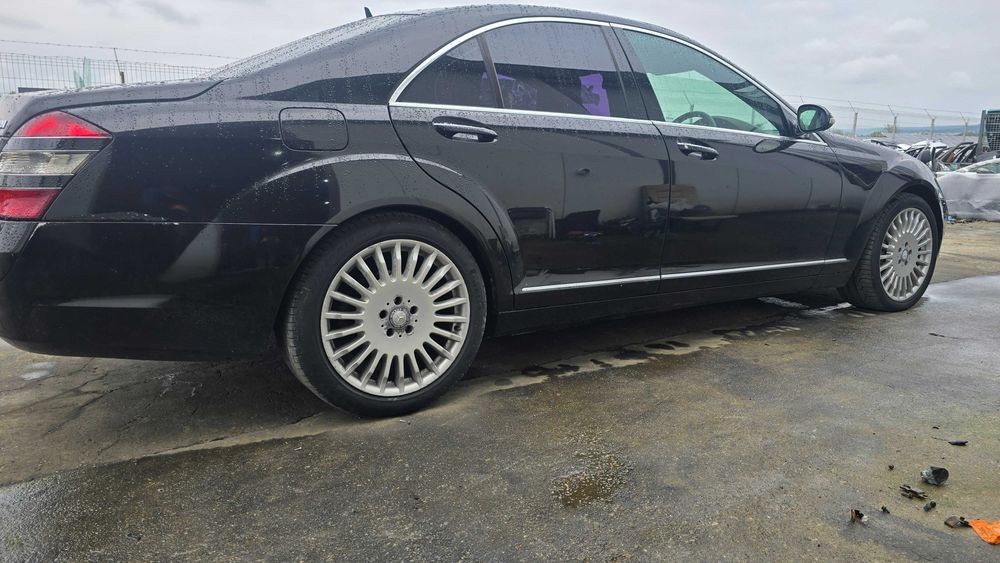 Dezmembrez Mercedes S class W221 4matic S320 S350 S500 S420 motor cuti