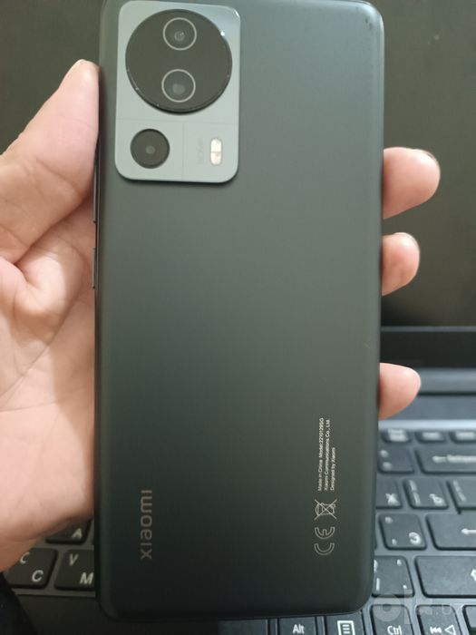 Xiomi 13 lite xolati ideal 8/256 ochilmagan karopka dakument bor